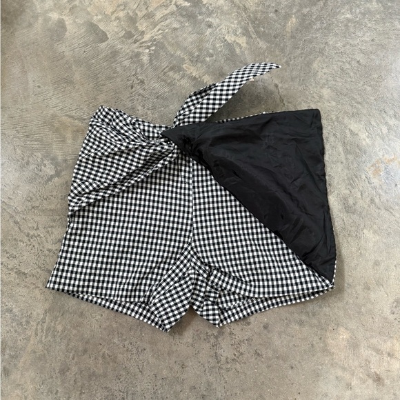 Black and White Gingham Skort - Picture 5 of 6